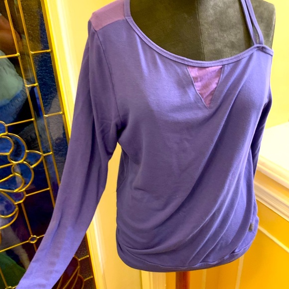 Isometrical medium purple dance shirt, workout ! - Picture 1 of 6